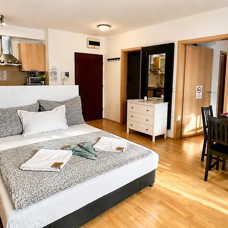 Apartment Center With Balcony Budapest
