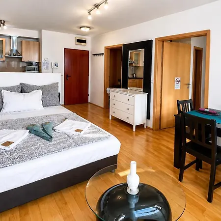 Gozsdu Court Balcony Appartement