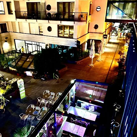 Center With Balcony Apartament Budapeszt