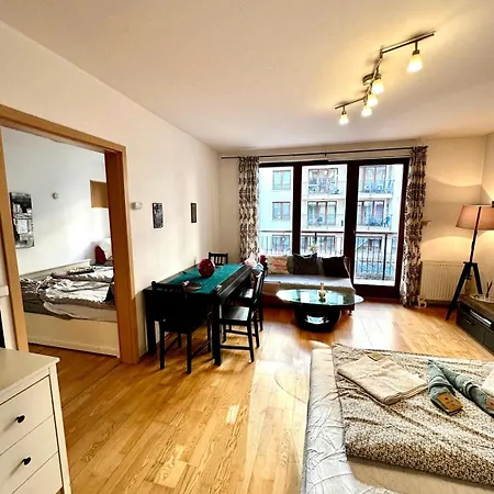 Center With Balcony Apartamento